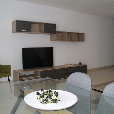 L&P Comfort Luxury House Vecindario  Buitenkant foto