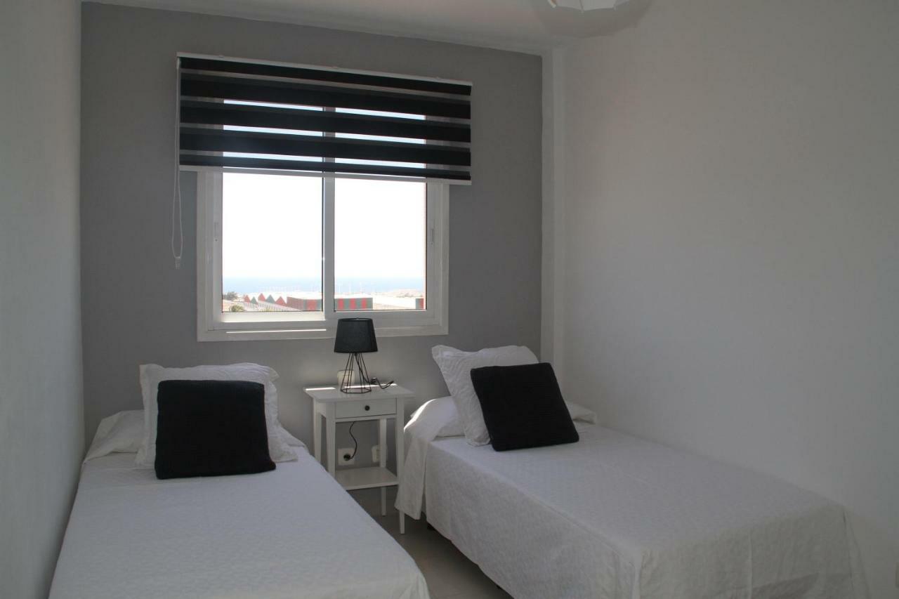 L&P Comfort Luxury House Vecindario  Buitenkant foto